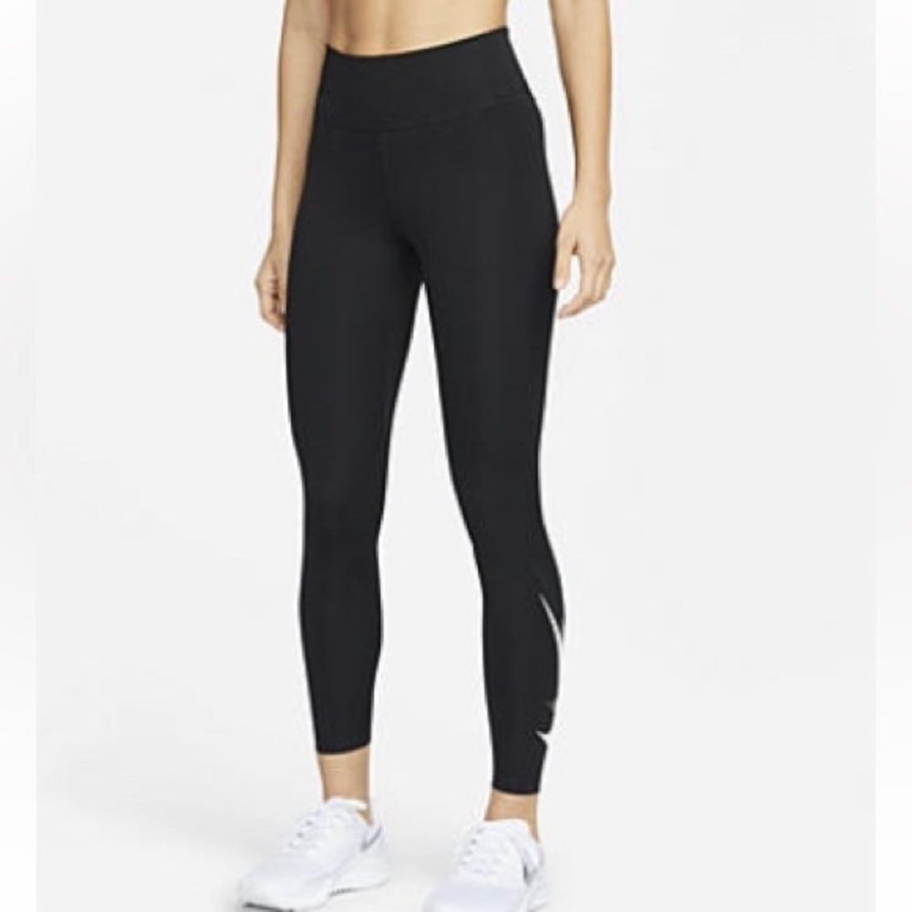🆕 Nike tight dry fit PERFECT CONDITION BRAND NEW